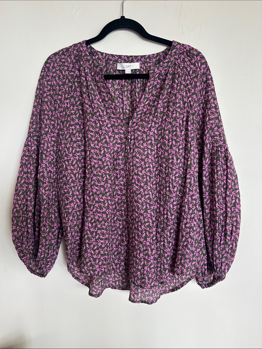 LOFT Purple design with olive green back ground V-Neck Balloon Sleeve Blouse